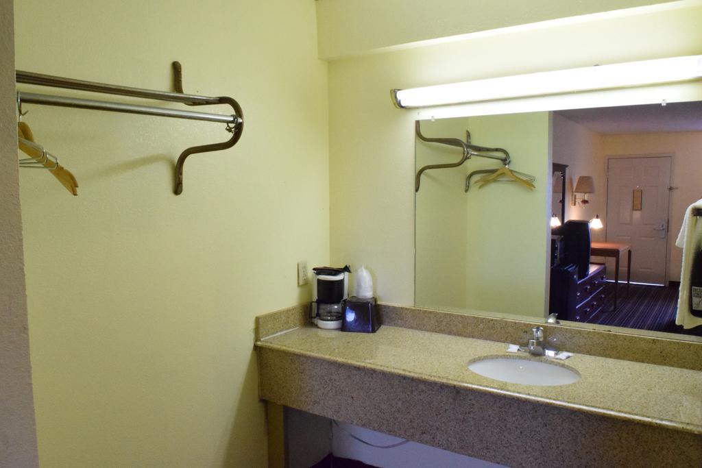 Executive Inn أوديسا الغرفة الصورة