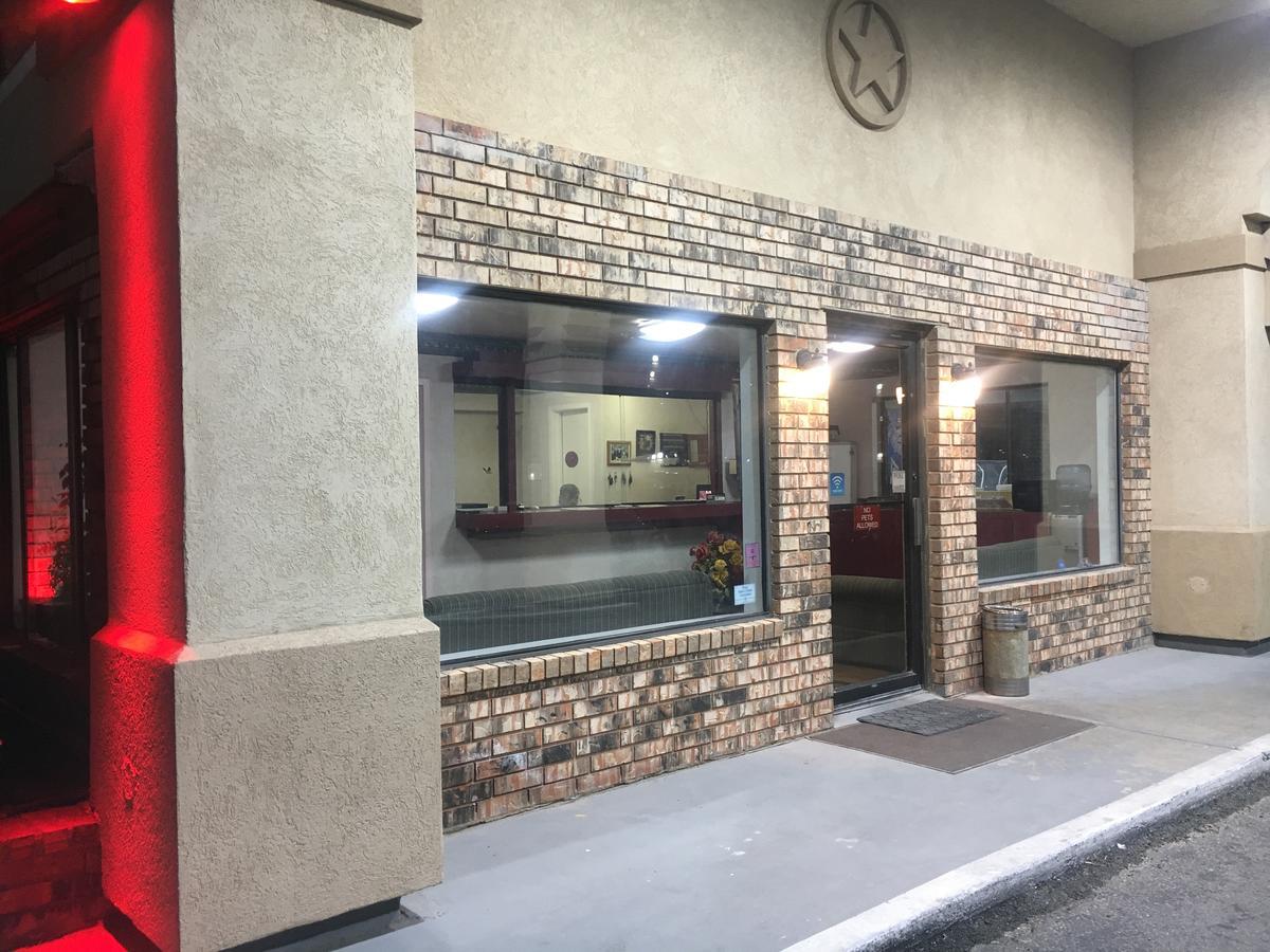 Executive Inn أوديسا المظهر الخارجي الصورة